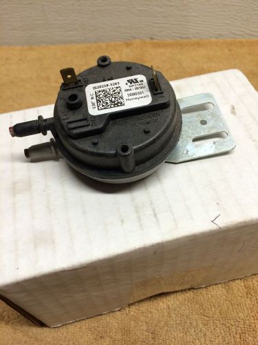 Lennox Air Pressure Switch 56M0501 .95&#034; w/c  HVAC WW