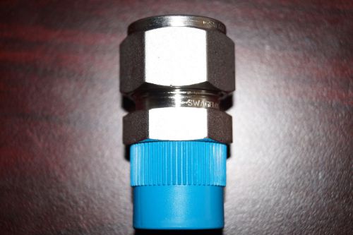 Swagelok male connector, 5/8 tube x 1/2 npt (ss-1010-1-8) for sale