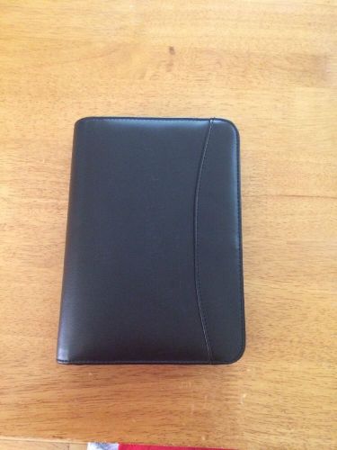 Day Runner Personal Organizer w/Zip Closure Classic Edition Pg size 8 1/2 x5 1/2