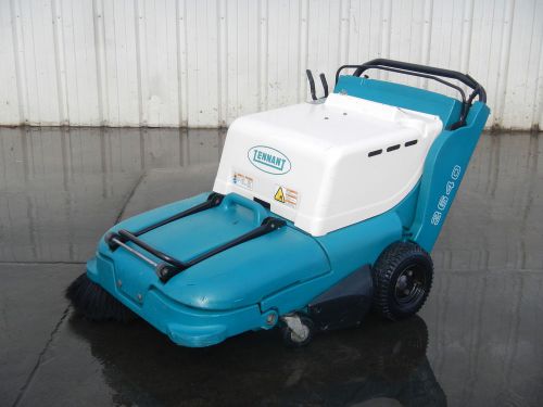 TENNANT 3640 PARKING LOT WAREHOUSE SWEEPER