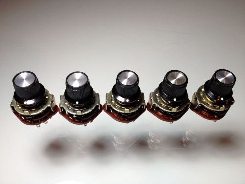 TMS 3 positions Split Shaft rotary switch with knob. (Japan)(5 pack)
