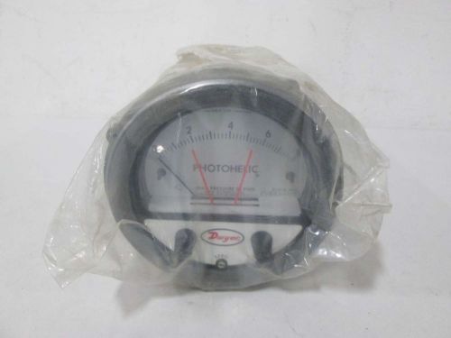 NEW DWYER 3008 C PHOTOHELIC PRESSURE 0-8IN-H2O 4 IN GAUGE D362170