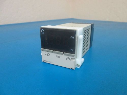 Omron E5CS-Q1KJ Temperature Controller