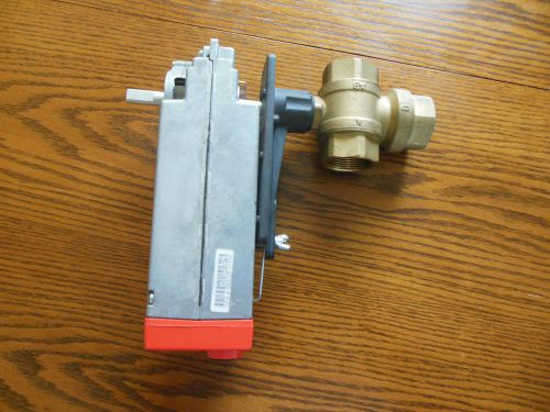 Honeywell MS8105A1008 direct coupled actuator with attached valve