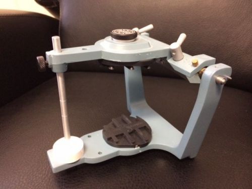 HANAU-MATE NON-ADJUSTABLE ARTICULATOR WITH 8 MOUNTING PLATES, INSTRUCTIONS, BOX