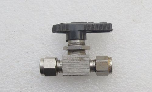 Whitey Swagelok  1/4&#034; Stainless Steel Valve SS-42S4