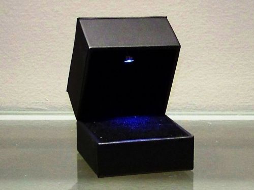 Deluxe Black Leather Spot Lighted LED Engagement Ring Gift Presentation Box