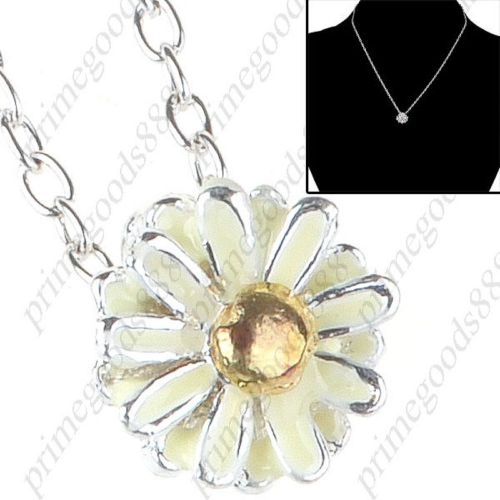 Elegant blooming daisy pendant choker chain neck decor for girl lady woman for sale