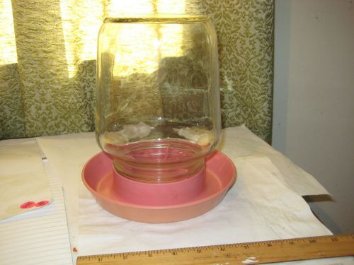 ONE GALLON CHICKEN WATERER WITH GLASS RESERVOIR AND PLASTIC BASE