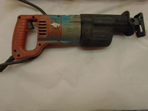 MILWAUKEE SAWZALL 6509-22, 11 AMP RECIPROCATING SAW USED POWER TOOL WITH CASE