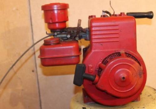 Vintage Briggs and Stratton 6B-S Motor Engine Pull Start No Reserve