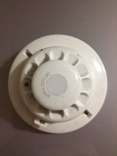 Grinnell 912i Smoke Detector And Base