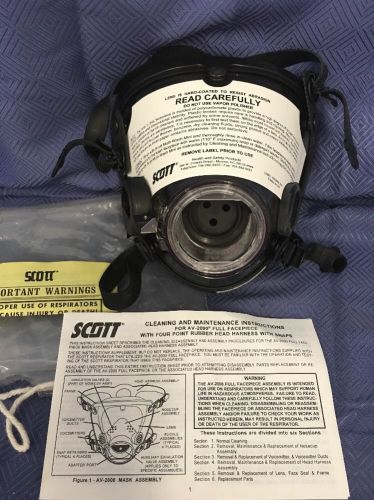 SCOTT SAFETY AV-2000 Full Facepiece With 4 Point Harness AV2000 Respirator L