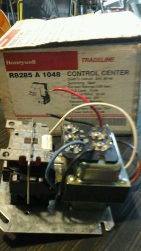 Honeywell Tradeline R8285A1048 Control Center 120V 14A 24V SPDT *New In Box*