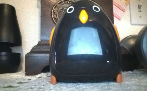 PENGUIN PENCIL SHARPENER Auto Battery Operated Safety Kids Gift Office Collector