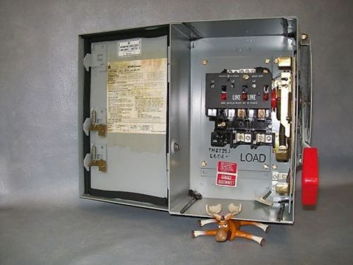 GE Heavy Duty Safety Switch 30 Amp 240V NP1578000L