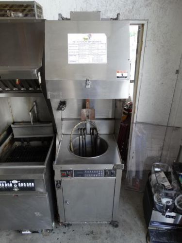 Giles Chester Fried CF500VH Deep Fat Fryer SELF CONTAINED Ventless Ductless Hood