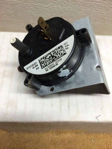 Lennox 80W67 / 103245-09 Air Pressure Switch  .90&#034; w/c HVAC WW
