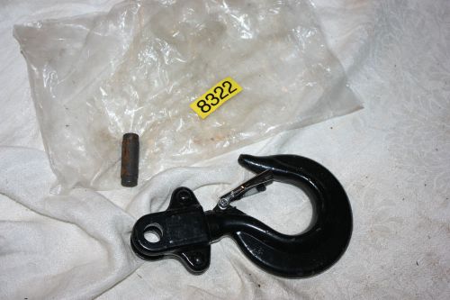 Cooper Hand Tools Model#8322,  1 1/2 Ton Latched Swivel Hoist Hook NEW