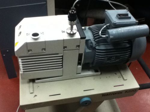 Leybold D16B Vacuum Pump