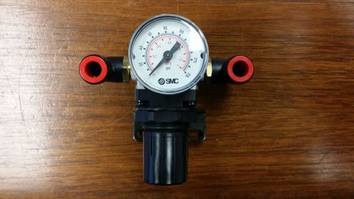 SMC NAR2000-N02  Pneumatic Air Pressure Regulator with gauge and fittings