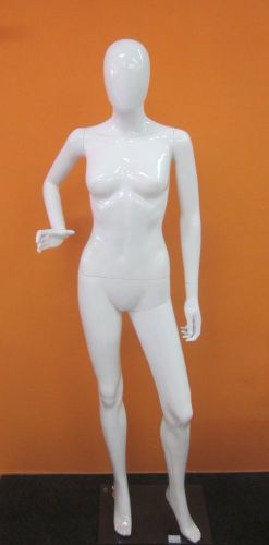 Female gloss white SF17 or SF2 mannequin