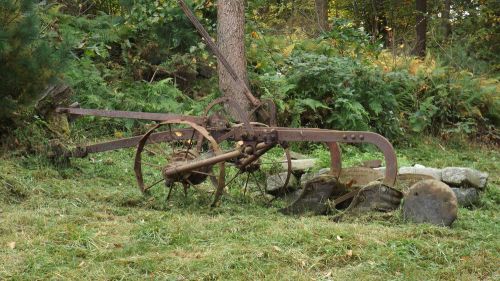 Vintage John Deere Plow  Yard Art