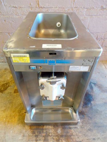 Taylor 702-63 Ice Cream Machine Counter Top Soft Serve