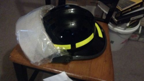 Cairns 660C Metro Fire Helmet in Black