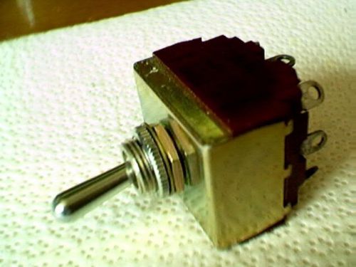 3 Pole double throw 1/2&#034; toggle switch rated 10 amp 250 Vac small back profile