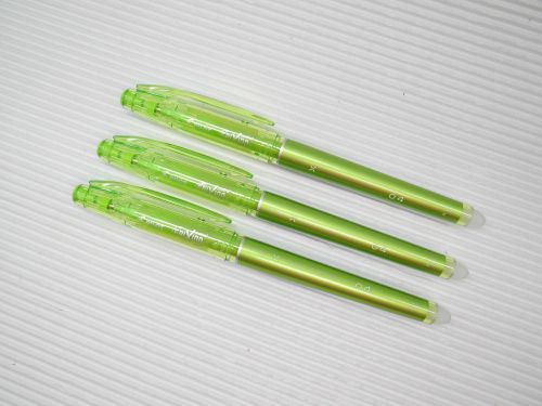 ( 3 Pen ) PILOT FRIXION 0.4 needle tip roller ball pen with cap Lime Green Japan