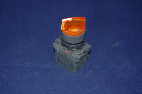 22mm ILLUMINATED Selector switch 3 Position FitsYellow XB5AK155M5 220V Momentary