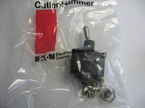 Cutler-Hammer 8511K11 MomentaryToggle Switch 2-Pole AC/DC Caterpillar 8T-9637