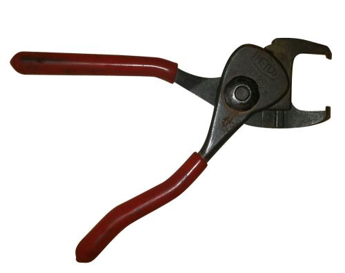Stanley Heyco No 29 Strain Relief Bushing Pliers Dipped Handles Electrical Tool