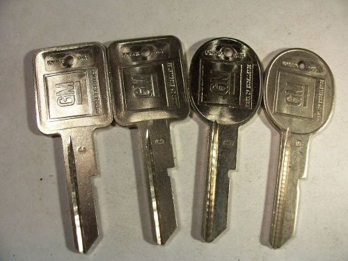 2 SETS  OEM  C &amp; D  GM    1971 - 1986 KEY BLANK  WITH KNOCKOUT IN PLASE  UNCUT