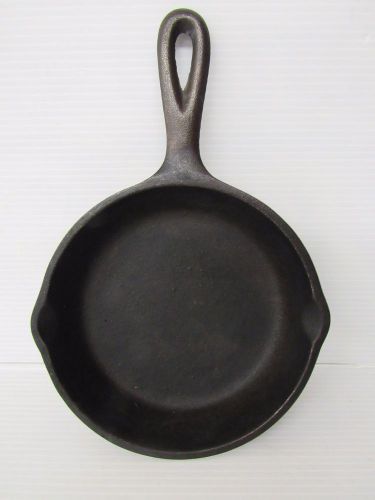 #3 SK 6-1/2&#034; Small Cast Iron Skillet USA  T28