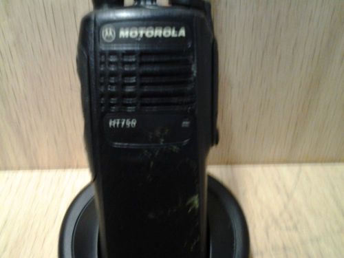 motorola ht 750 vhf portable with charger aah25kdc9aa3an