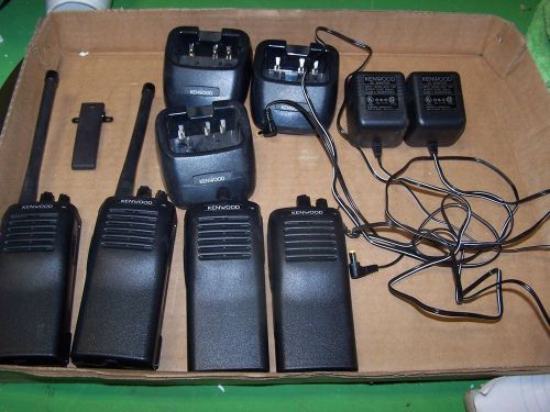 4 Kenwood TK-260G -1 Radios + 2 Charges ~ 1 Battery