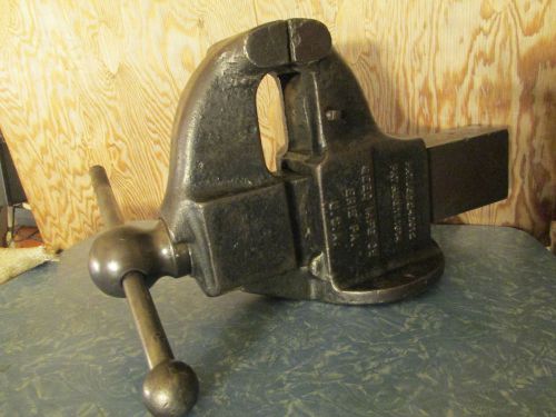 Large reed vise 100 lbs.&#034;1914&#034; no.33 nice! for sale