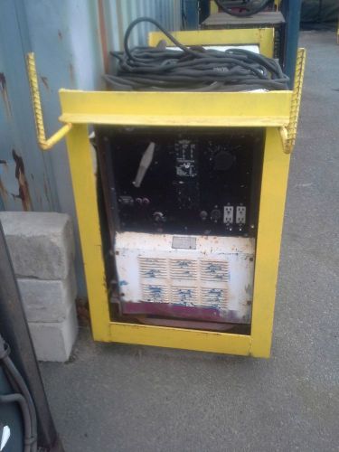 Welder Miller Big Blue 251D