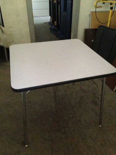 ***HEAVY DUTY CAFETERIA/LUNCH ROOM TABLE 36x36 GRAY TOP w/ 4 CHROME LEGS***