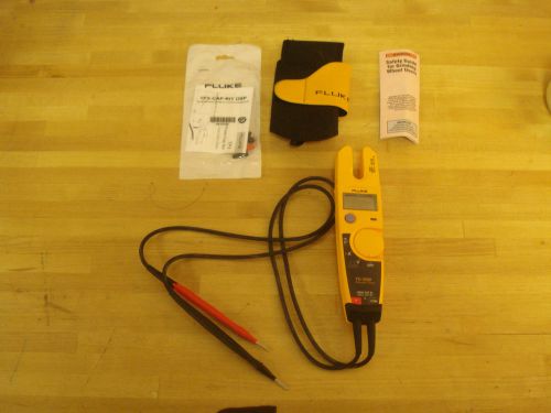 Fluke T5-1000 Voltage, Continuity and Current Tester w/ Holster (5B)