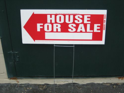 1 Hy-Ko #RS-801 10&#034;x24&#034; Plastic HOUSE FOR SALE with Metal Yard Wire Realtors