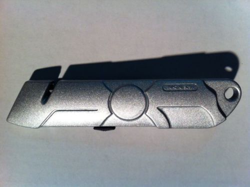 Utility Knife Box Cutter Safety Lock Tach-it Model E w/Twine Cutter +100 Blades