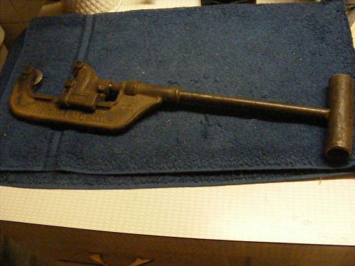VINTAGE TRIMO PIPE CUTTER #2 - 1/4 INCH TO 2 INCH PIPES