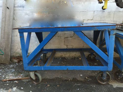 Heavy Duty Steel table with havy duty casters and stabilizer