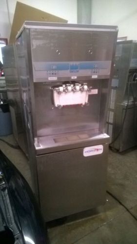Taylor 8756 Ice Cream Soft Serve Machine. Horizon Pump *Single Phase* Yogurt