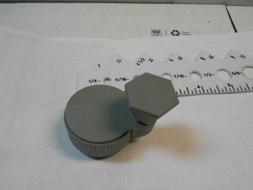 MS91528-4S2G9   EQUIMENT  KNOB  NEW OLD STOCK