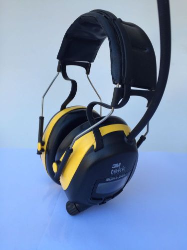 3M? Digital Worktunes? Earmuffs with AM/FM Stereo (Great Condition)