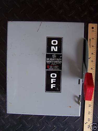 GE 30 Amp Safety Switch THN3361